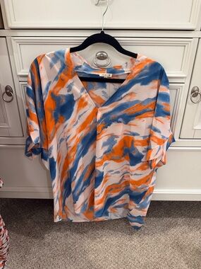 JODIFL Blue & Orange Abstract V-Neck Blouse